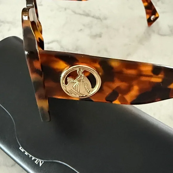 Lanvin Brown Tortoise Women's Sunglasses - Picture 2 of 11